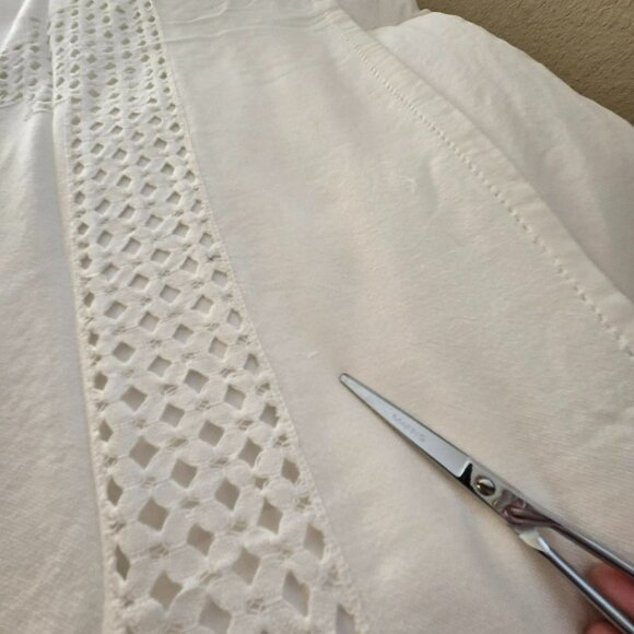 VTG White Cotton Tablecloth Blue Snowflake Embroidery Crochet Open Work 80x56 - Picture 6 of 16